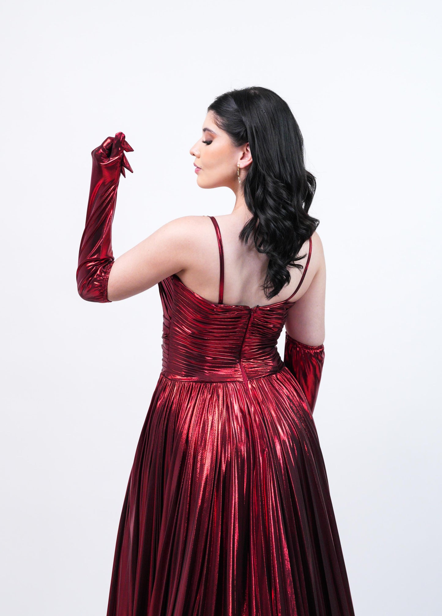Vestido Vino Metalico Y Guantes