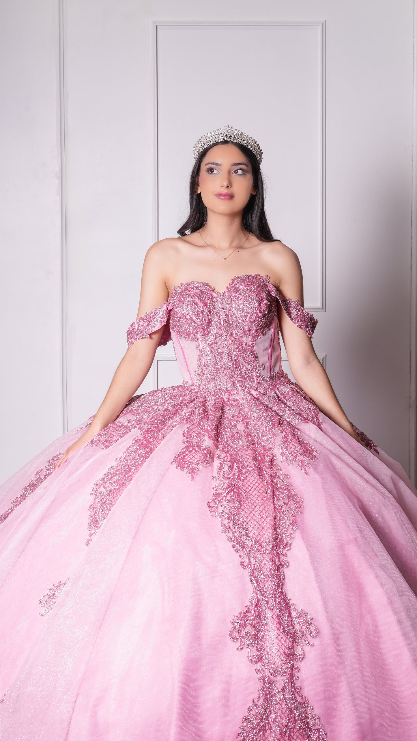 Vestido de XV años Rosa Pastel de Glitter y Mangas Campesinas