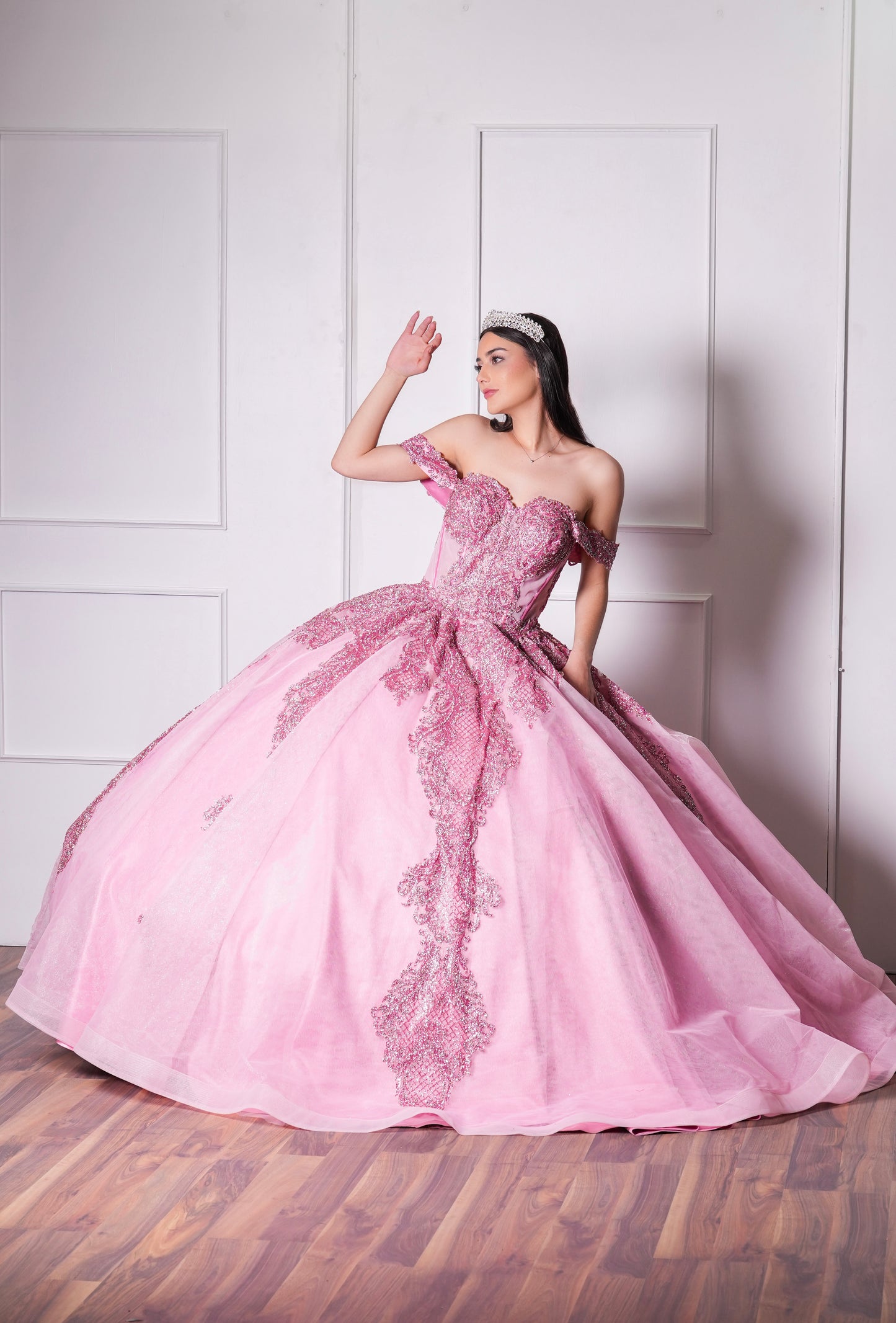 Vestido de XV años Rosa Pastel de Glitter y Mangas Campesinas