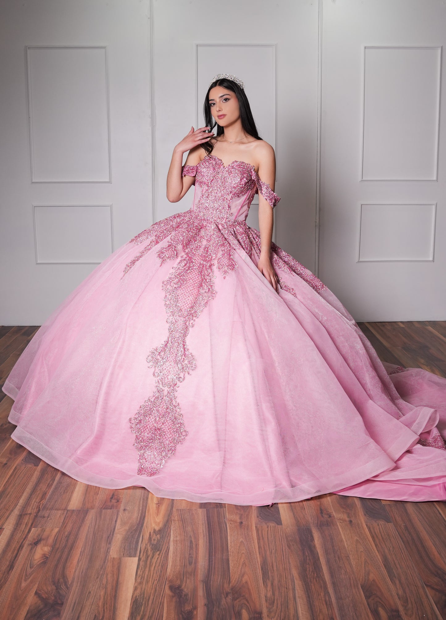 Vestido de XV años Rosa Pastel de Glitter y Mangas Campesinas