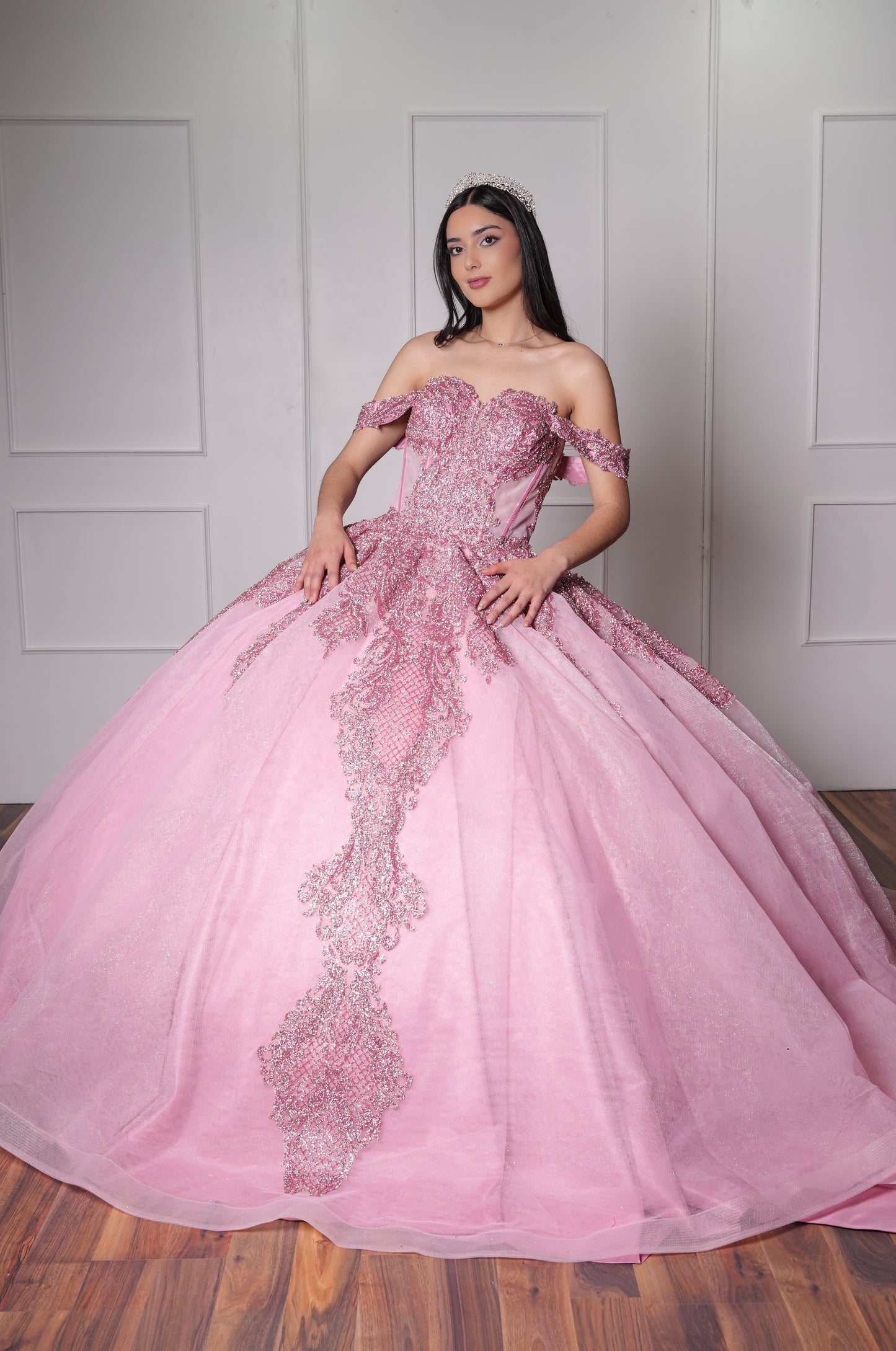 Vestido de XV años Rosa Pastel de Glitter y Mangas Campesinas