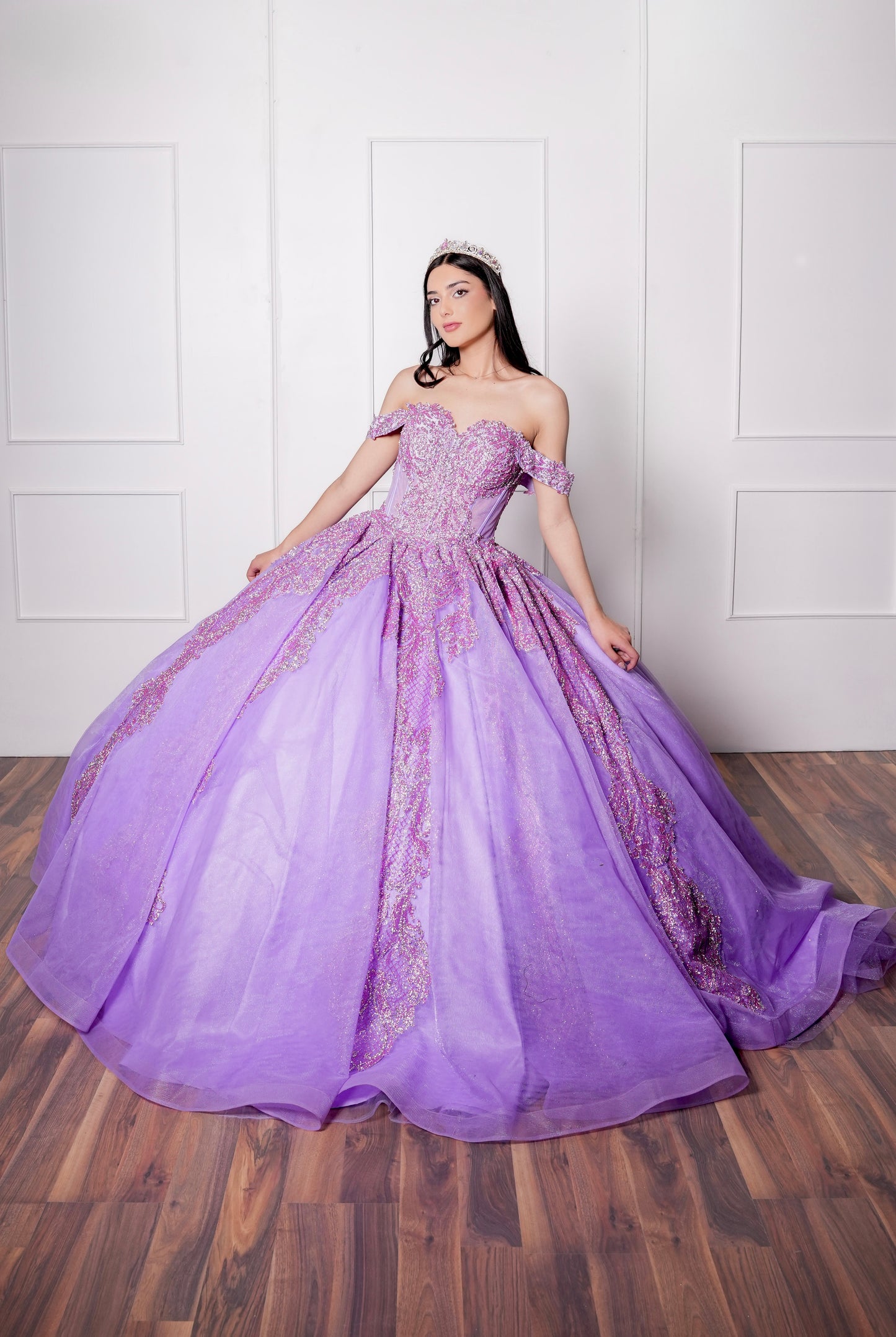 Vestido de XV Años Morado de Glitter y Mangas Campesinas