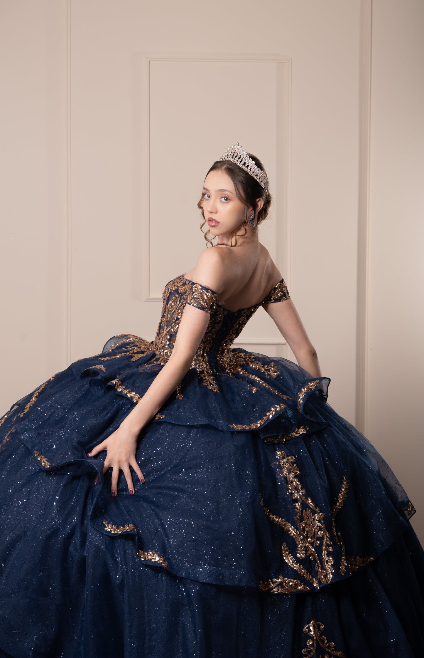 Vestido de XV Años Azul Marino Lentejuela Dorada