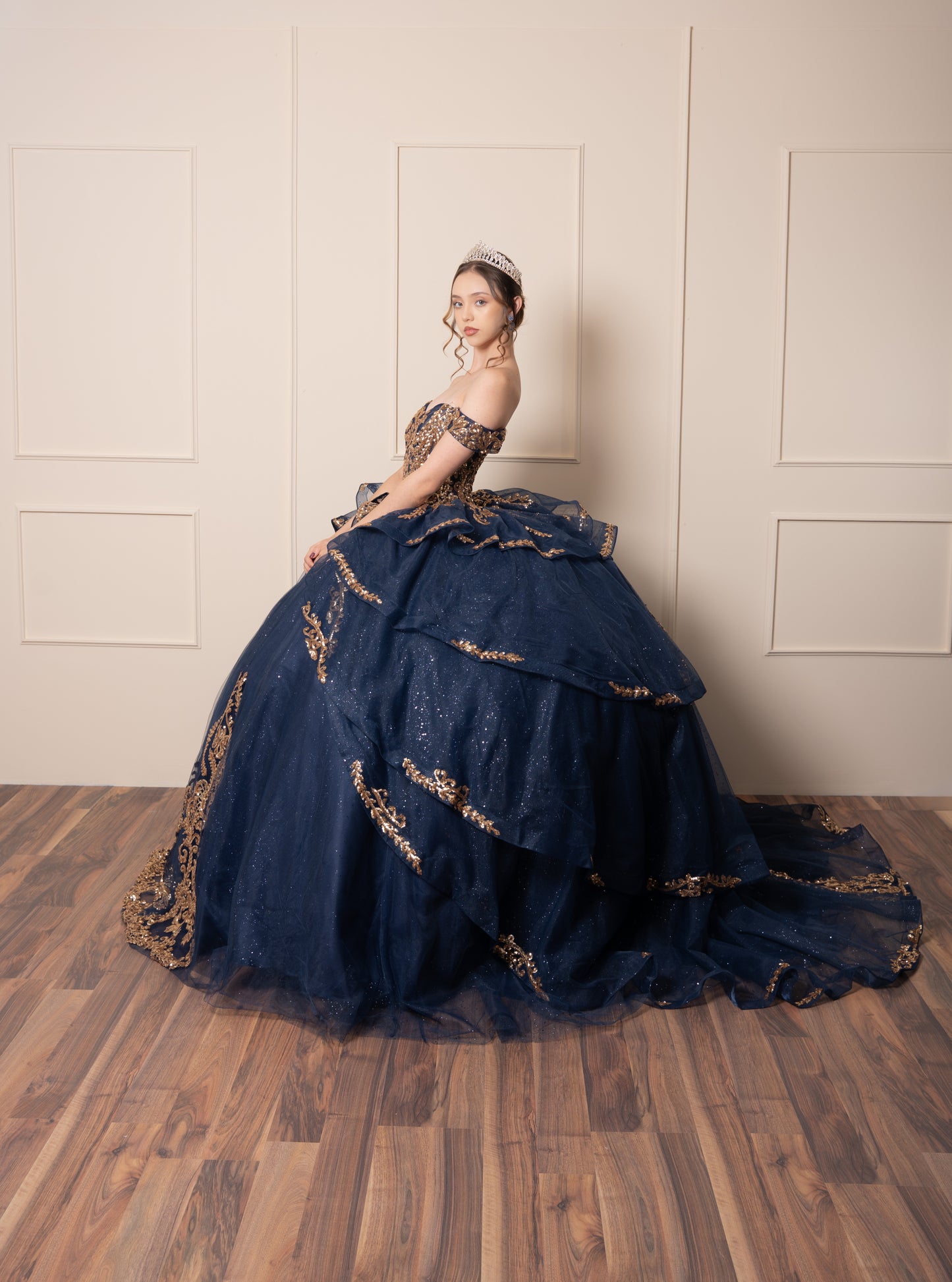 Vestido de XV Años Azul Marino Lentejuela Dorada