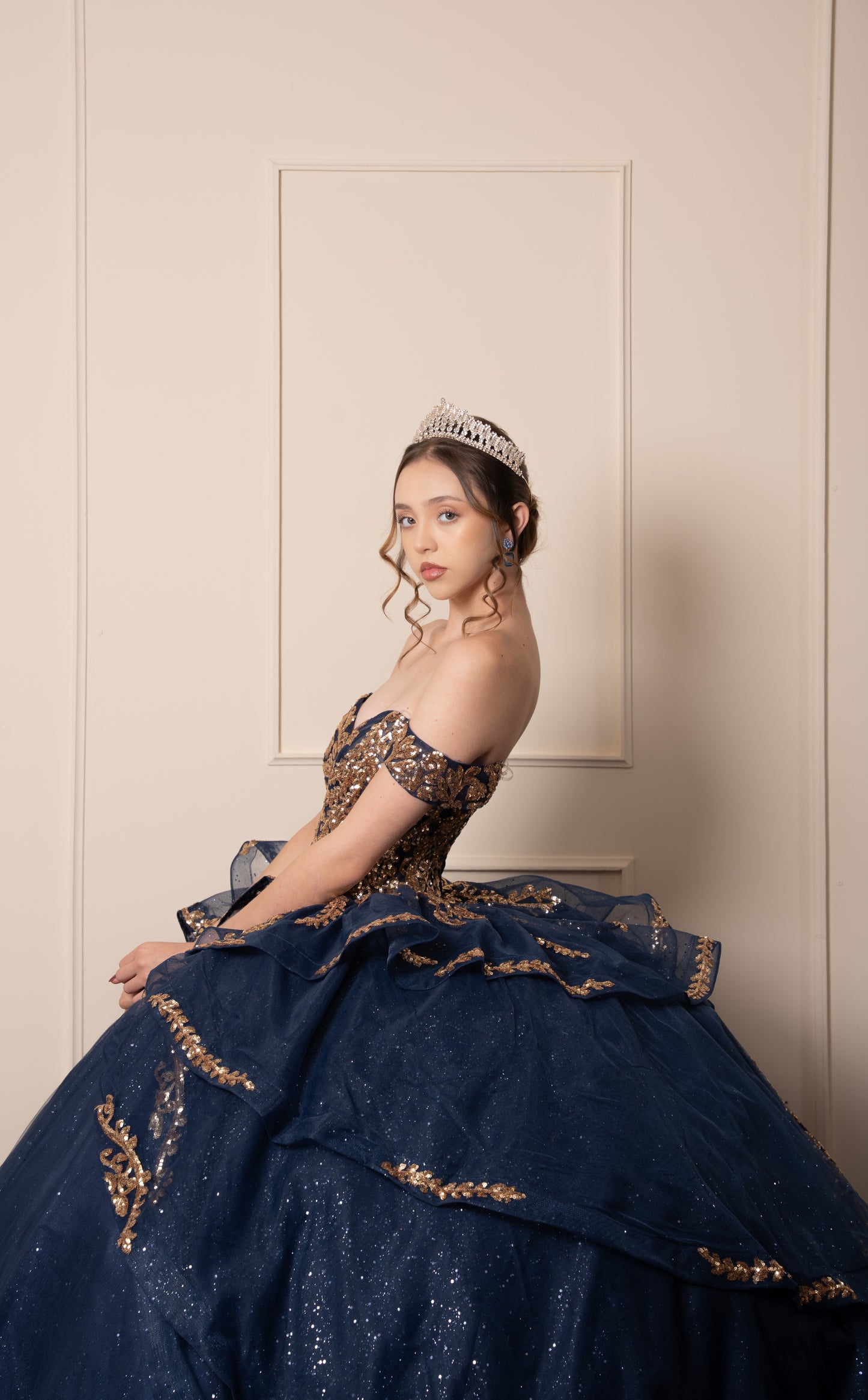 Vestido de XV Años Azul Marino Lentejuela Dorada