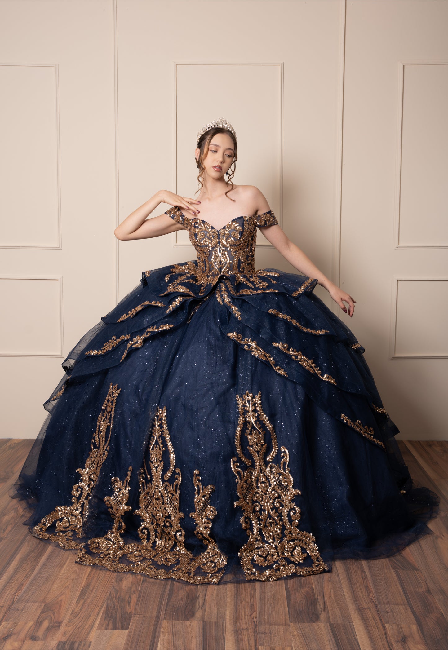 Vestido de XV Años Azul Marino Lentejuela Dorada
