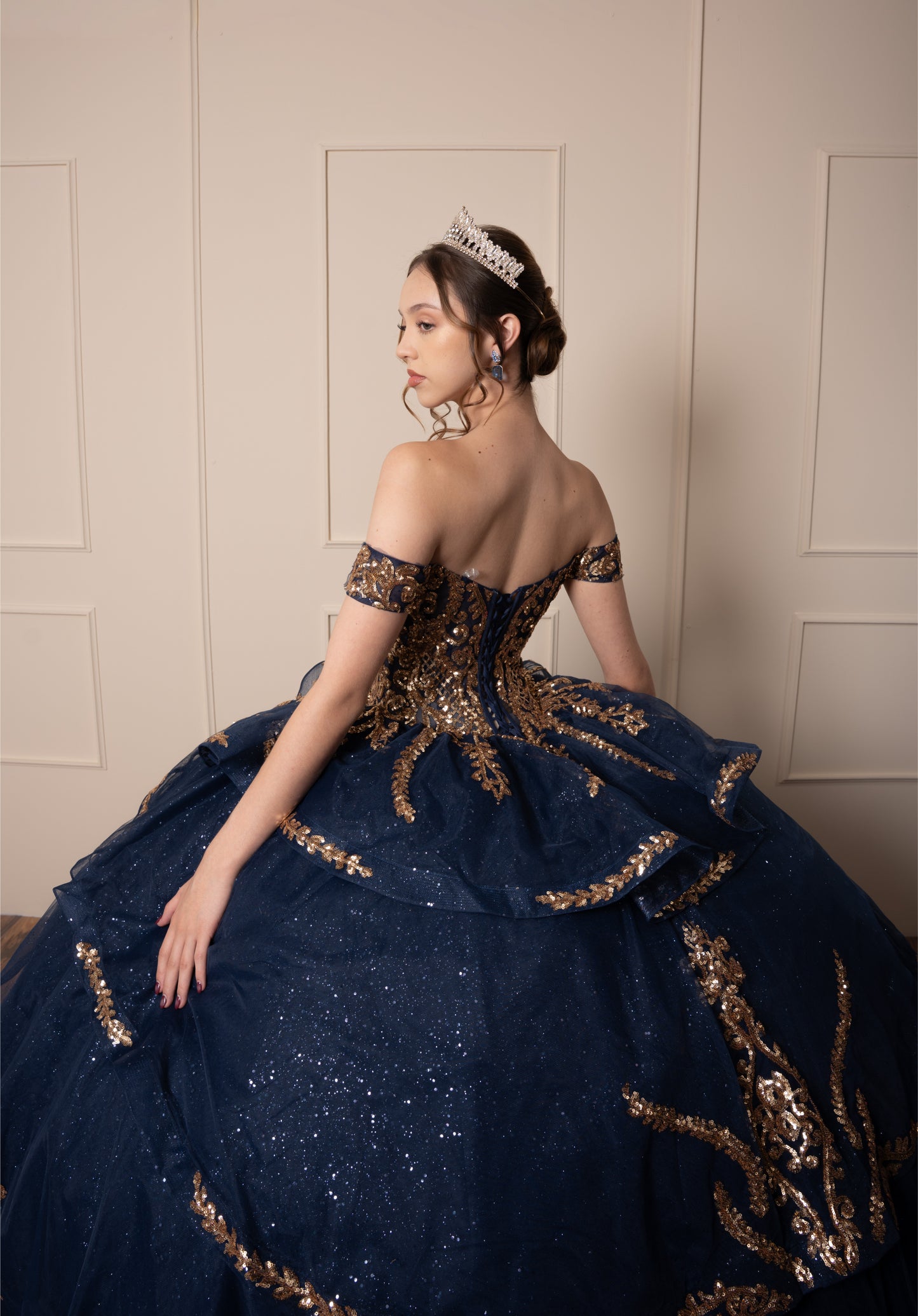 Vestido de XV Años Azul Marino Lentejuela Dorada