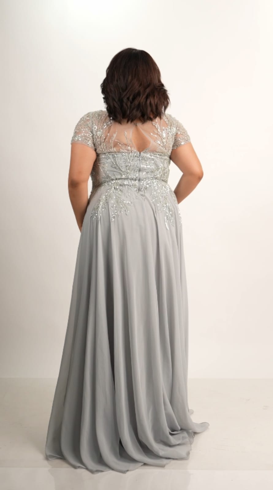 Vestido Plata Corte A Manga 3/4 Diseño En Corset