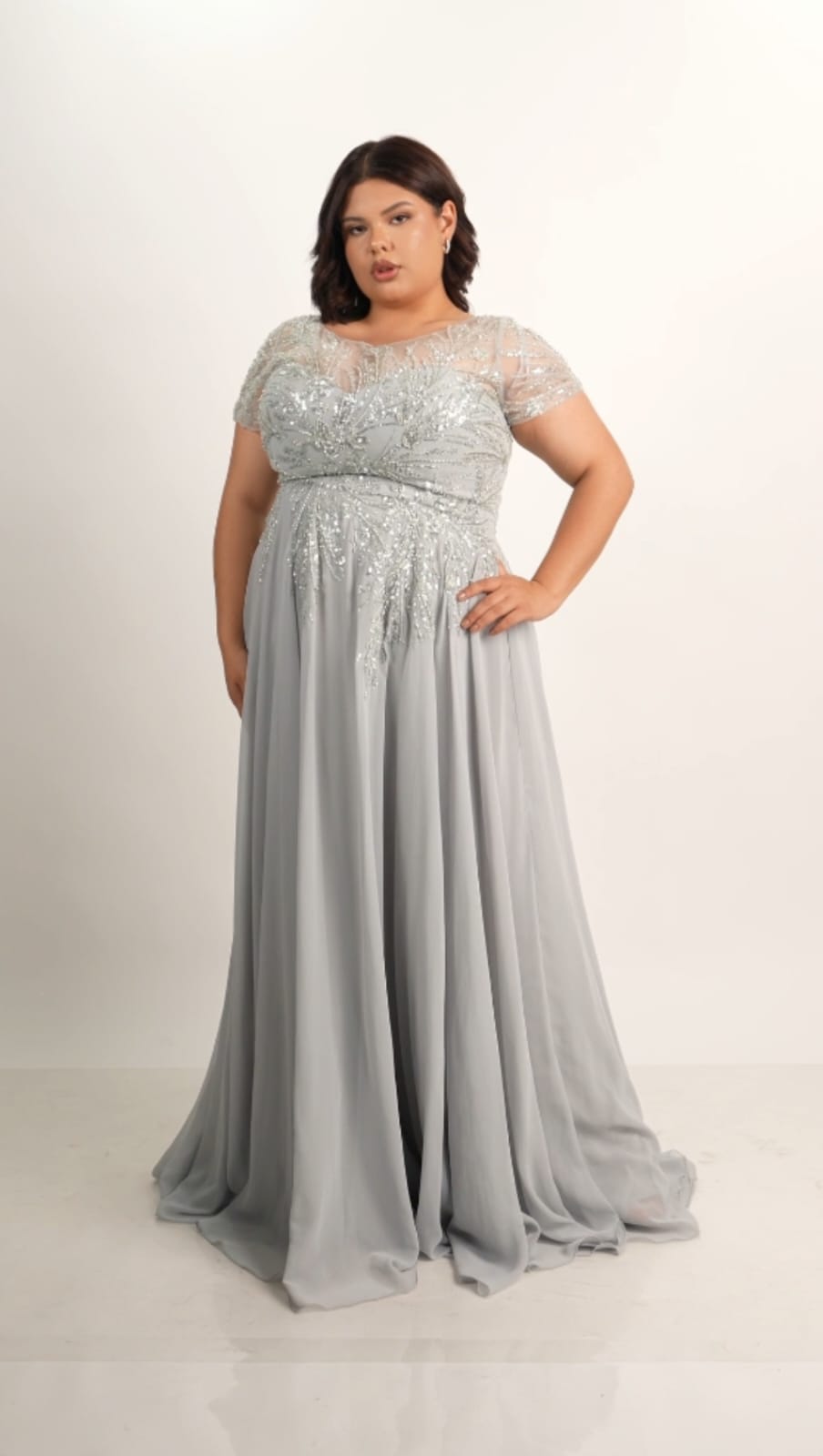 Vestido Plata Corte A Manga 3/4 Diseño En Corset