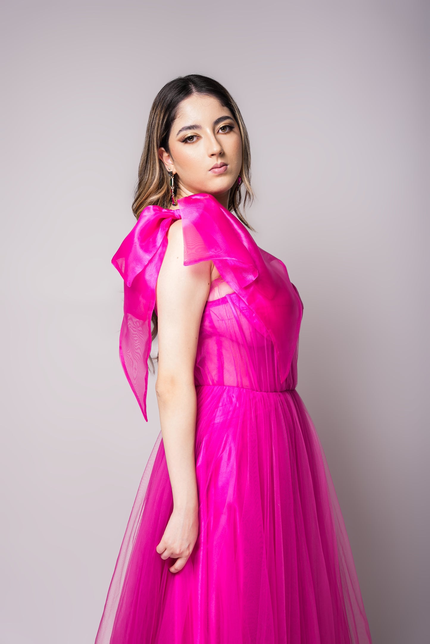 Vestido Rosa Ampon Moño En Hombro