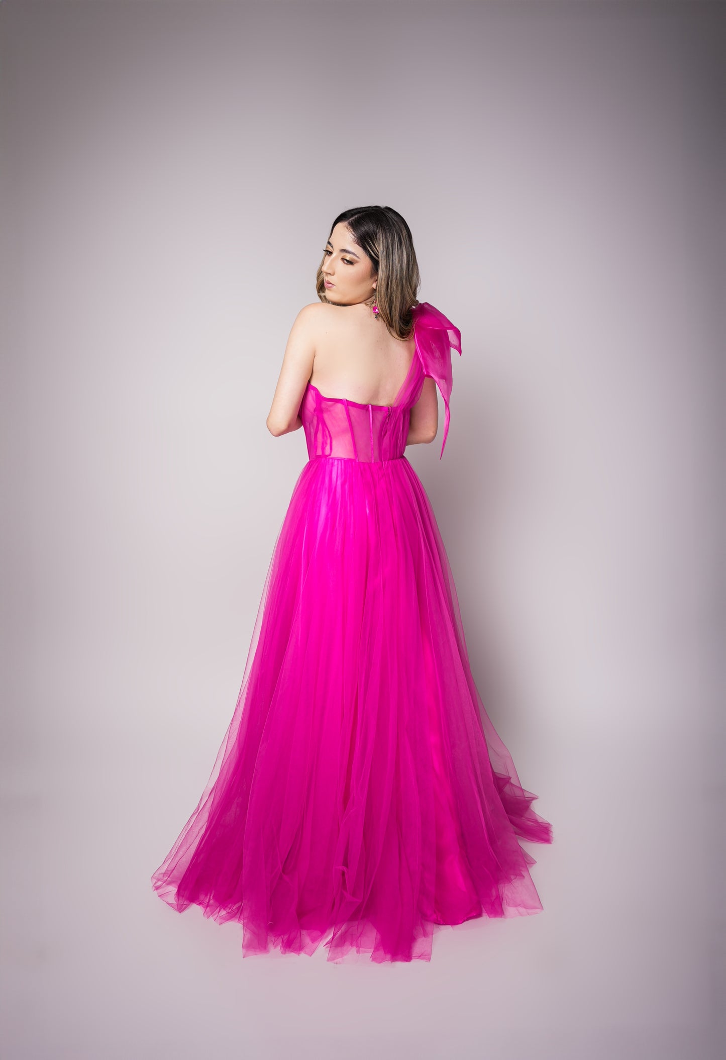 Vestido Rosa Ampon Moño En Hombro