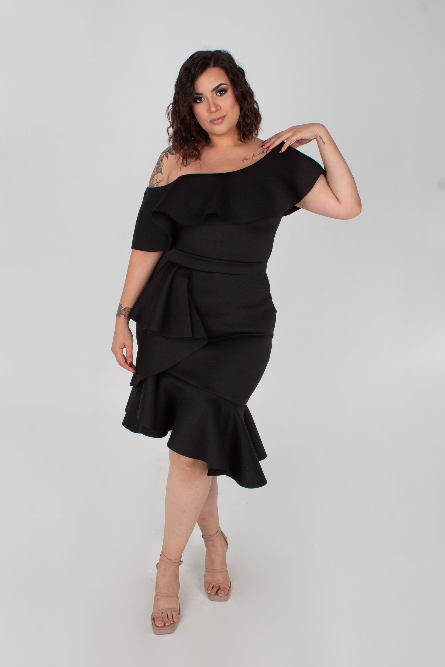 Vestido Olanes A Un Costado Midi