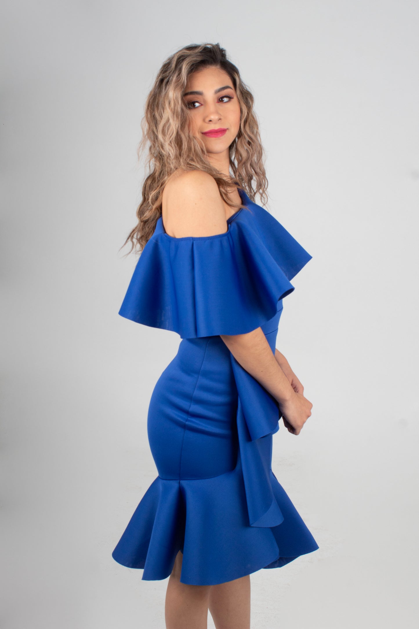 Vestido Olanes A Un Costado Midi