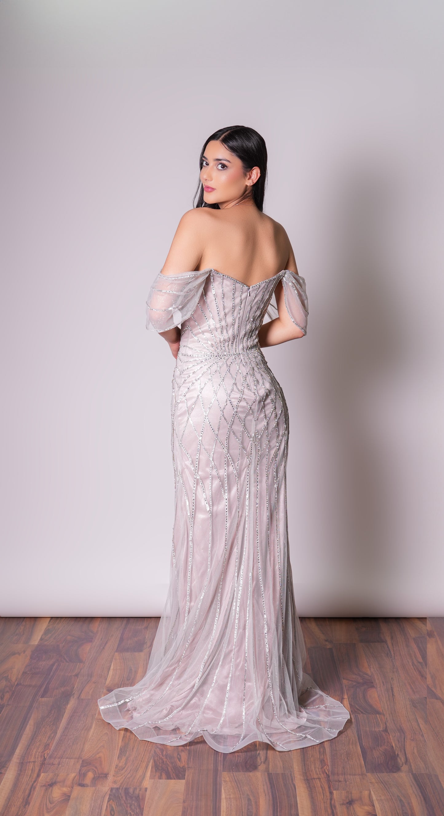 Vestido Plata Lentejuela Straple Manga Ampona