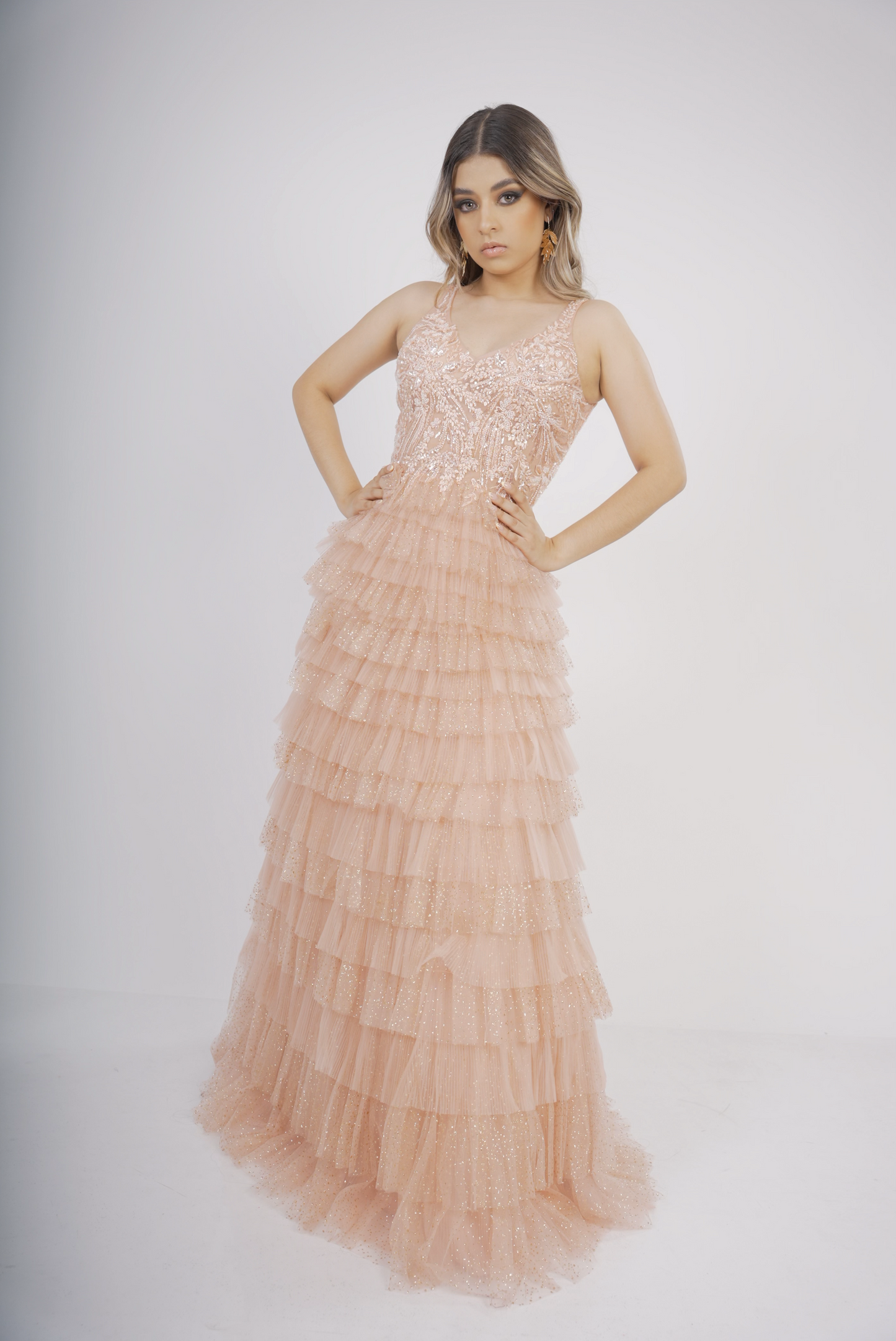 Vestido Con Olanes En Tablones Y Estampado