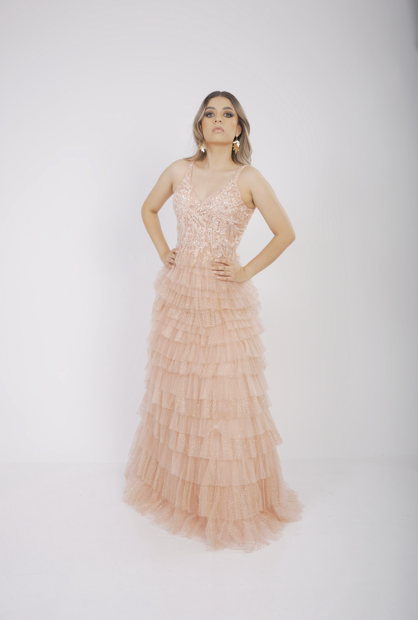 Vestido Con Olanes En Tablones Y Estampado