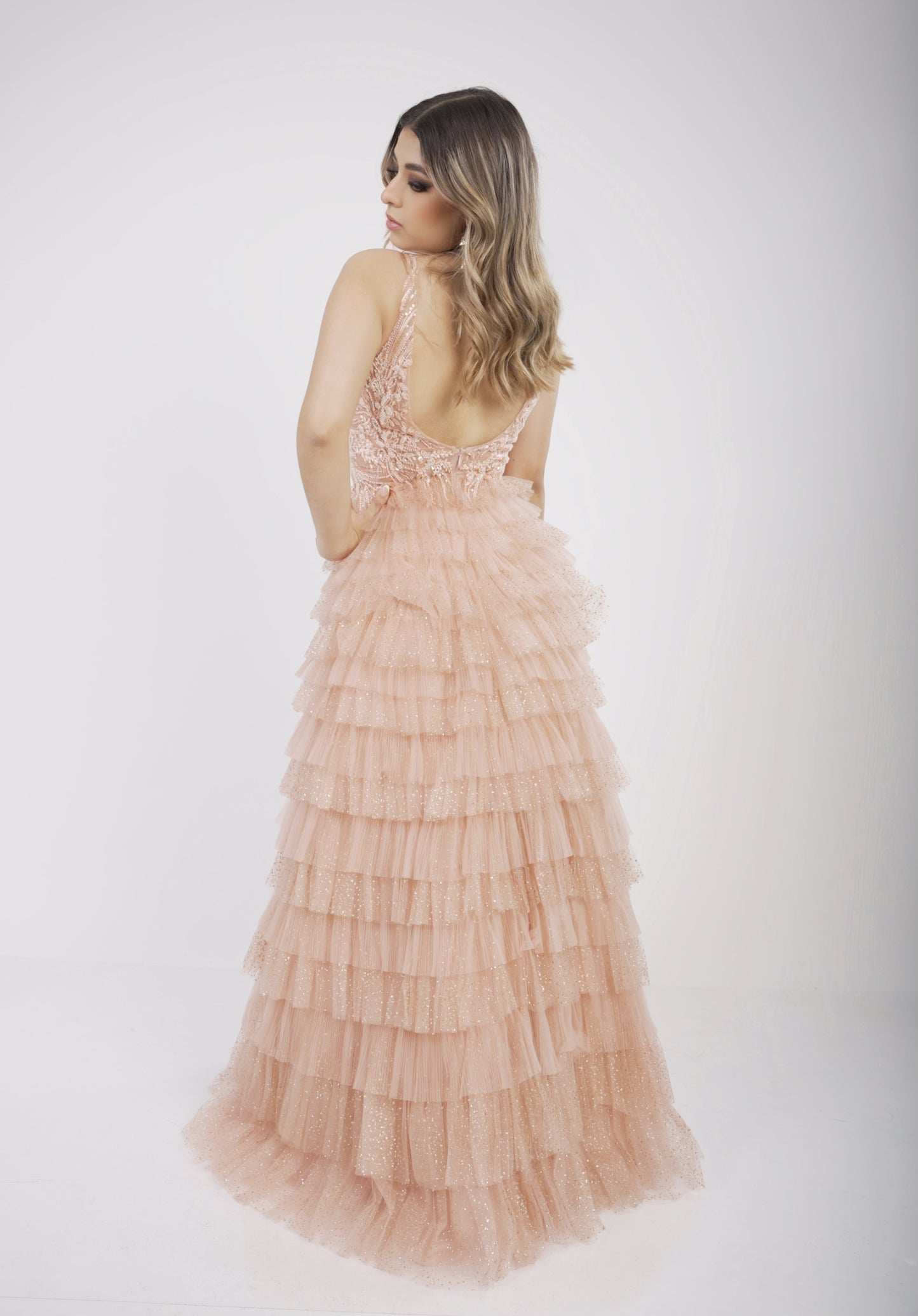 Vestido Con Olanes En Tablones Y Estampado