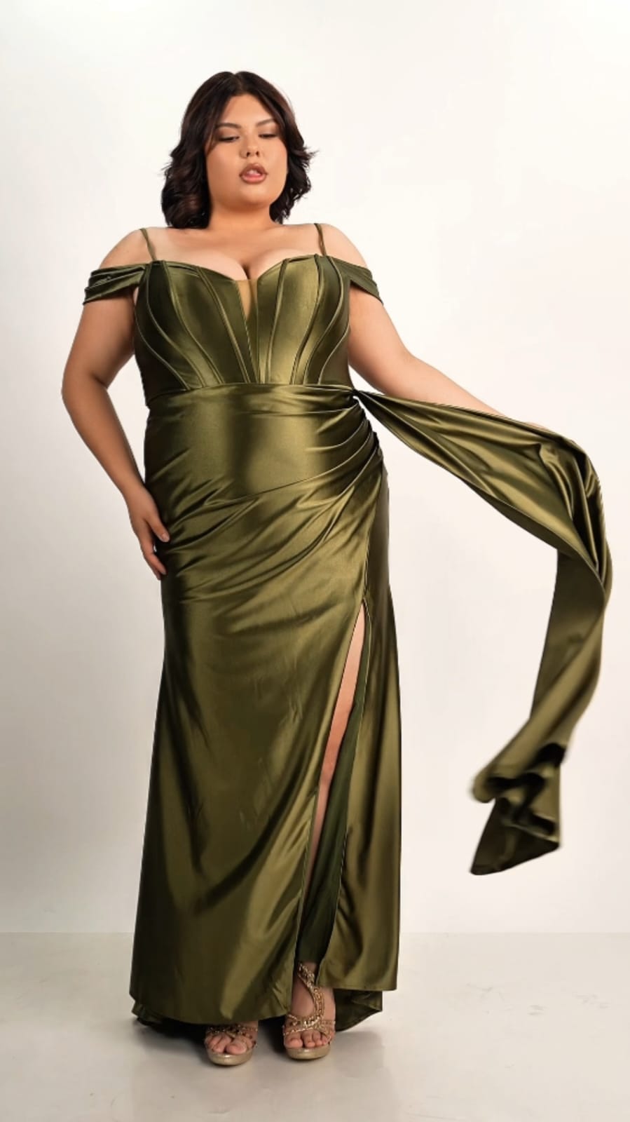 Vestido Verde Olivo Manga Caída Y Tirantes Banda