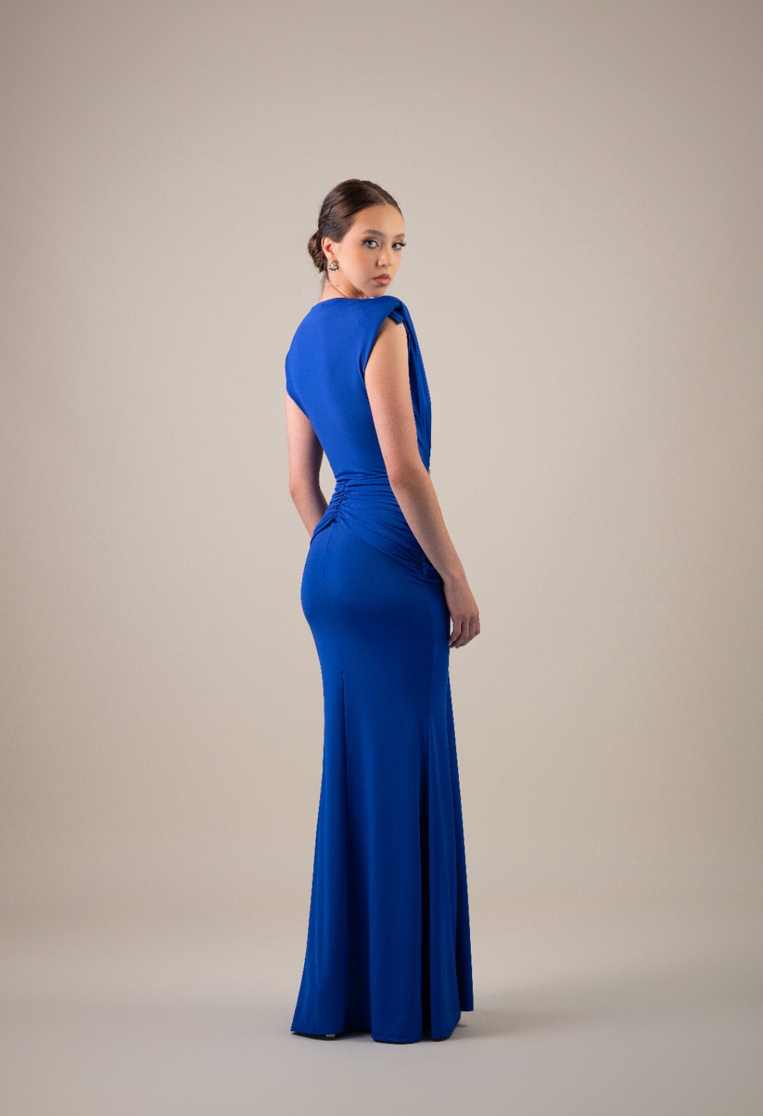 Azul Rey Escote En Pecho Y Detalle Dorado En Cintura