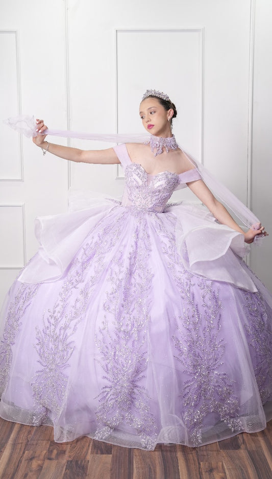 Vestido de XV Años Lila Pedrería con Olanes Blancos y Gargantilla