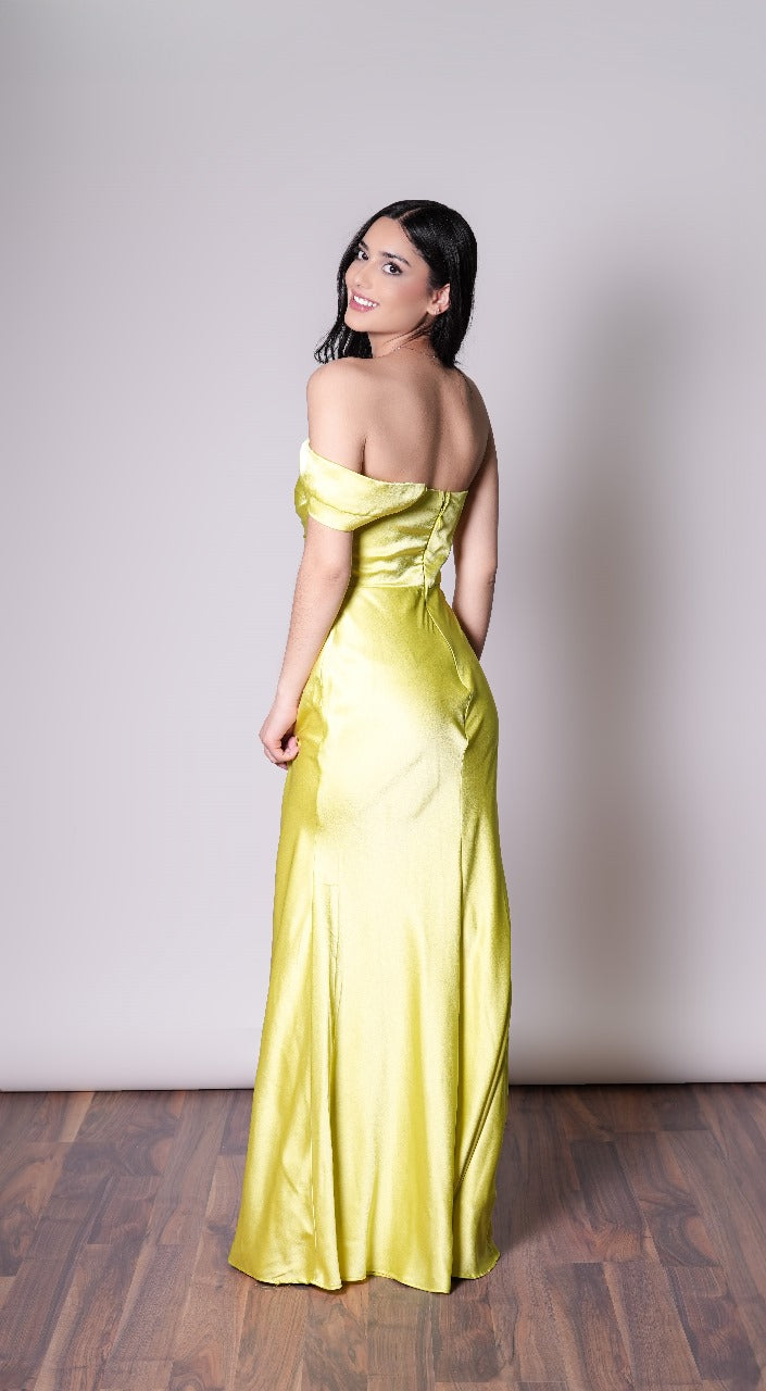 Amarillo Satin una Manga Caida