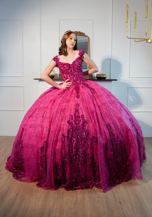 Vestido de XV Años Rosa Fiucha Lentejuela y Glitter Manga Campesina