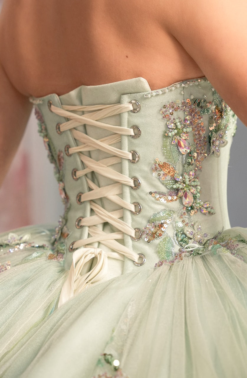 Vestido XV Verde Pistache Pedreria De Colores Con Manga Larga