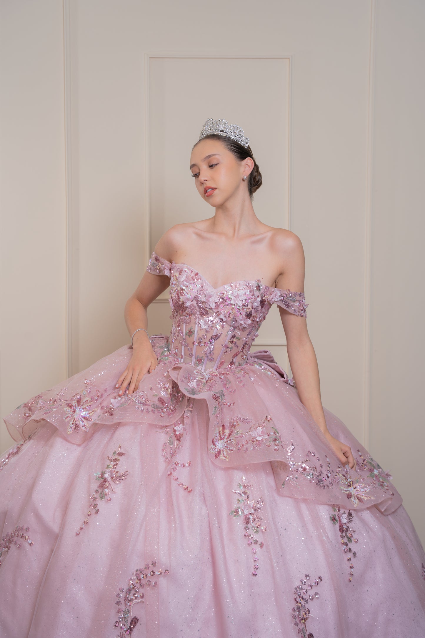 Vestido de XV Años Rosa Mauve Flores Y Pedrería en Pecho Mangas Campesinas