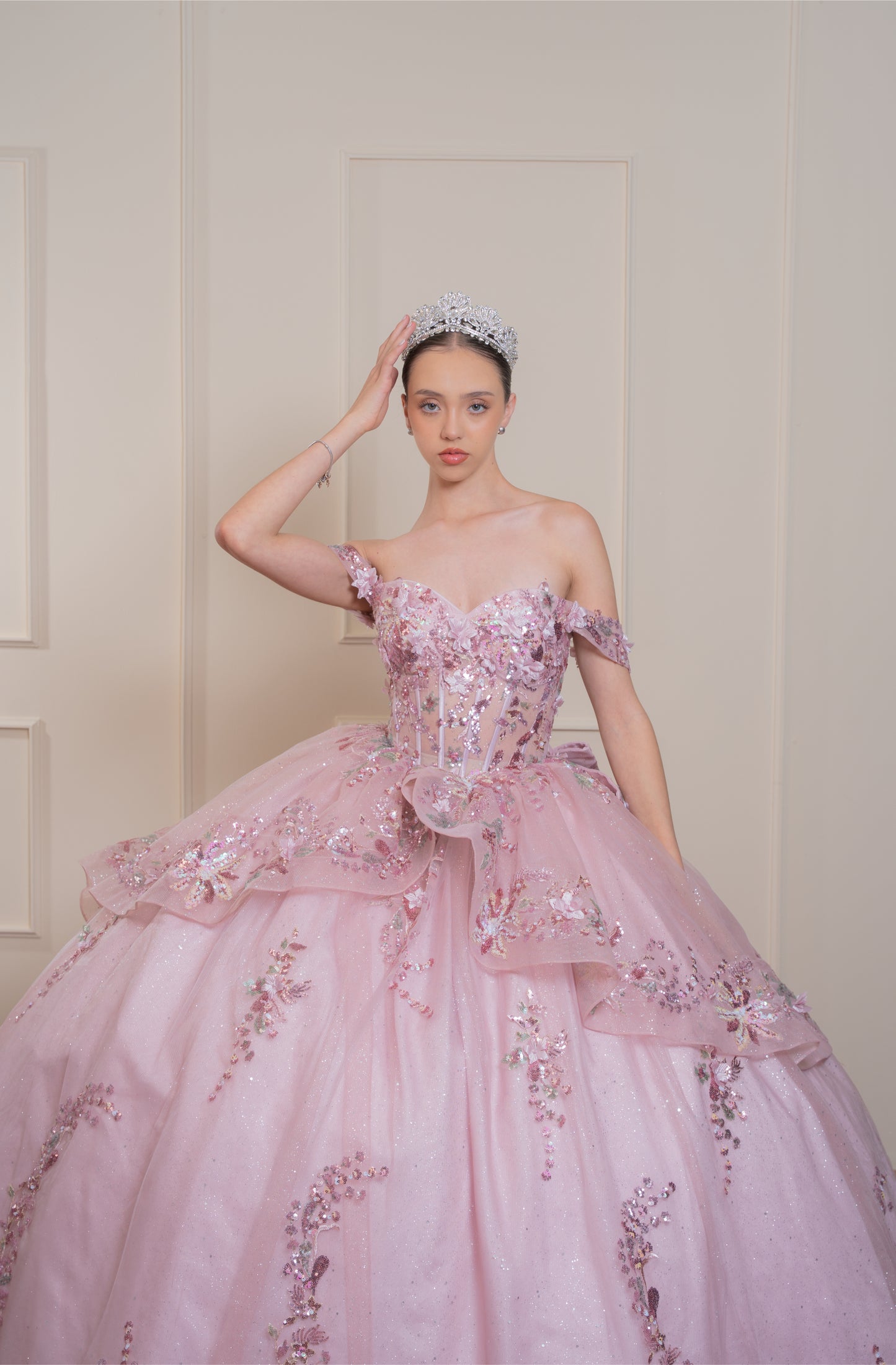 Vestido de XV Años Rosa Mauve Flores Y Pedrería en Pecho Mangas Campesinas