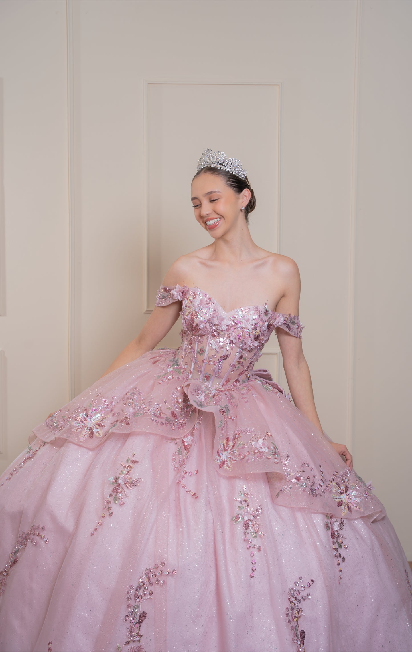 Vestido de XV Años Rosa Mauve Flores Y Pedrería en Pecho Mangas Campesinas