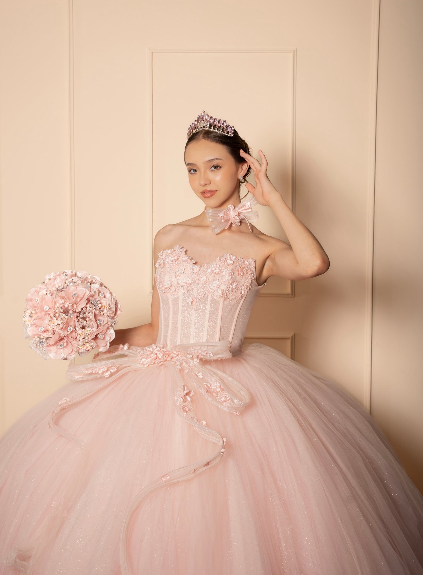 Vestido de XV Años Rosa Baby Moño en Falda y Gargantilla