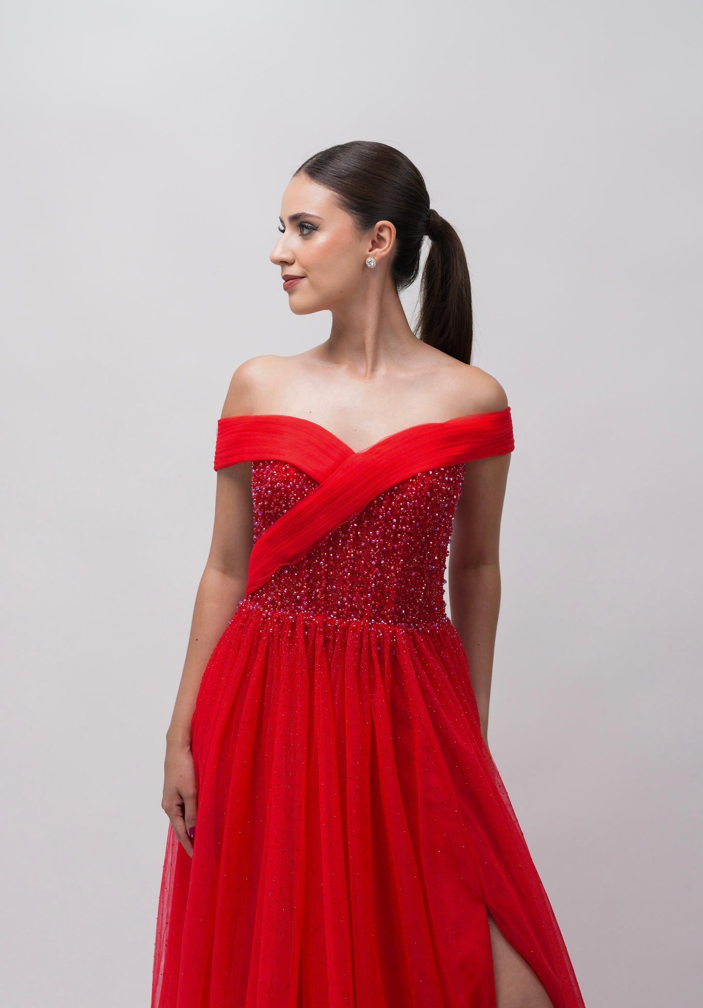 Vestido Rojo Corte Princesa Manga Caida Pedreria en Corset