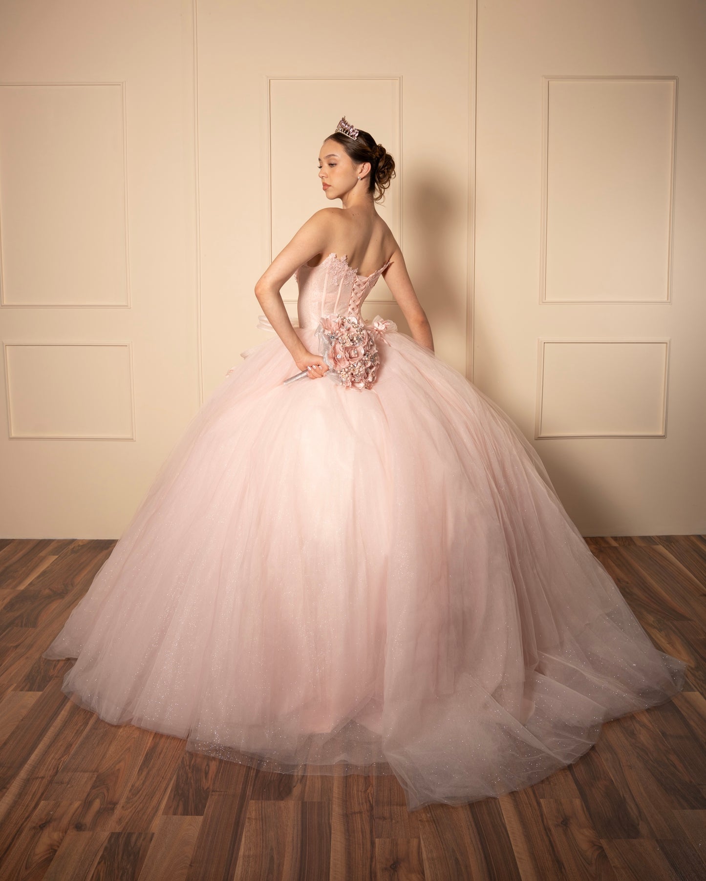 Vestido de XV Años Rosa Baby Moño en Falda y Gargantilla