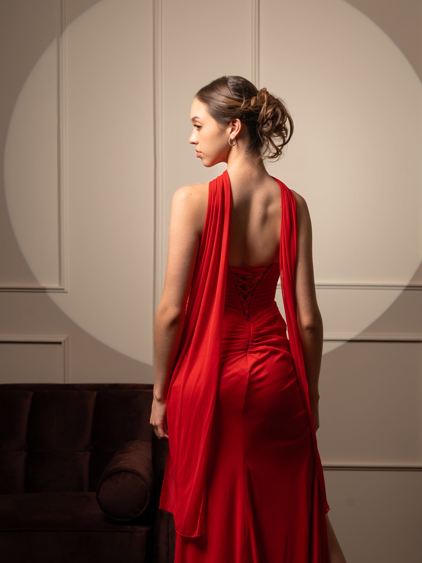 Vestido Rojo Straple Corrugado Transparencia En Abdomen Con Estola