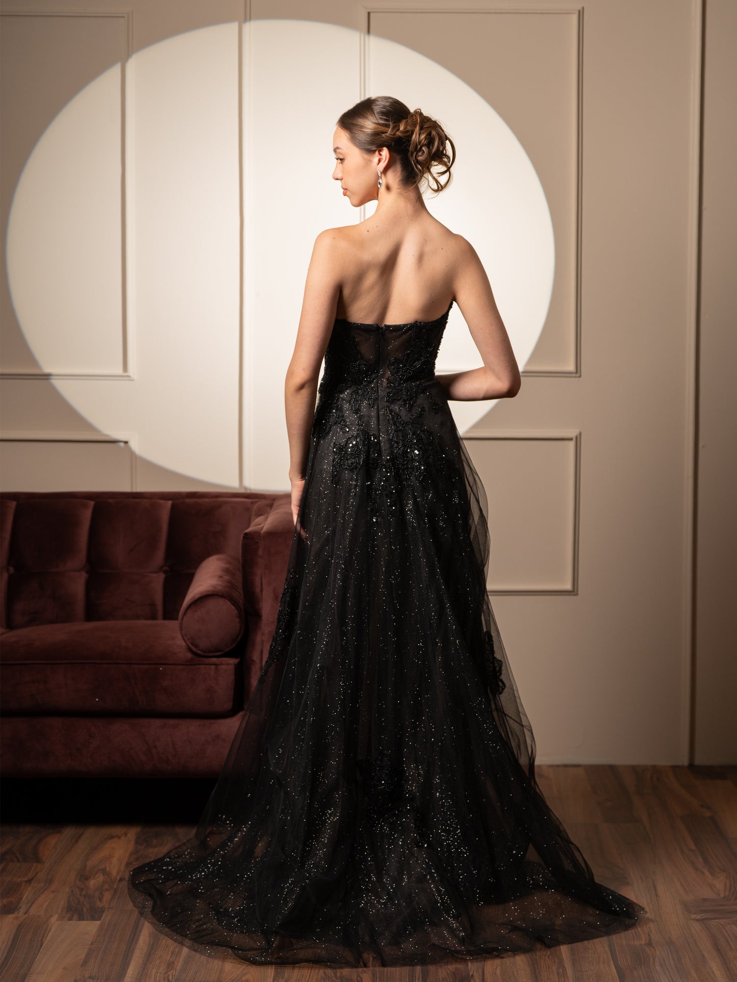Vestido Negro Corte A Con Detalles Y Brillos