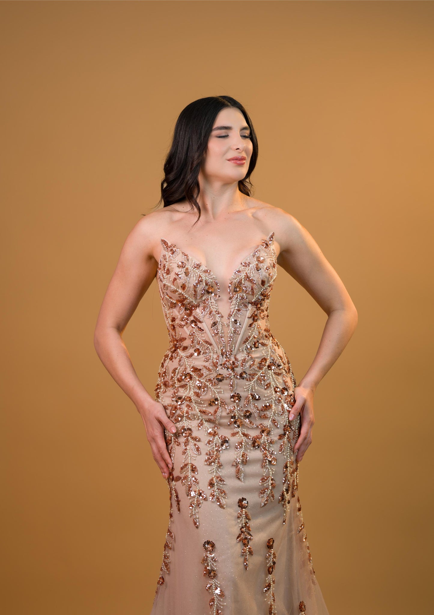 Vestido Dorado Cobre Straple Pedreria