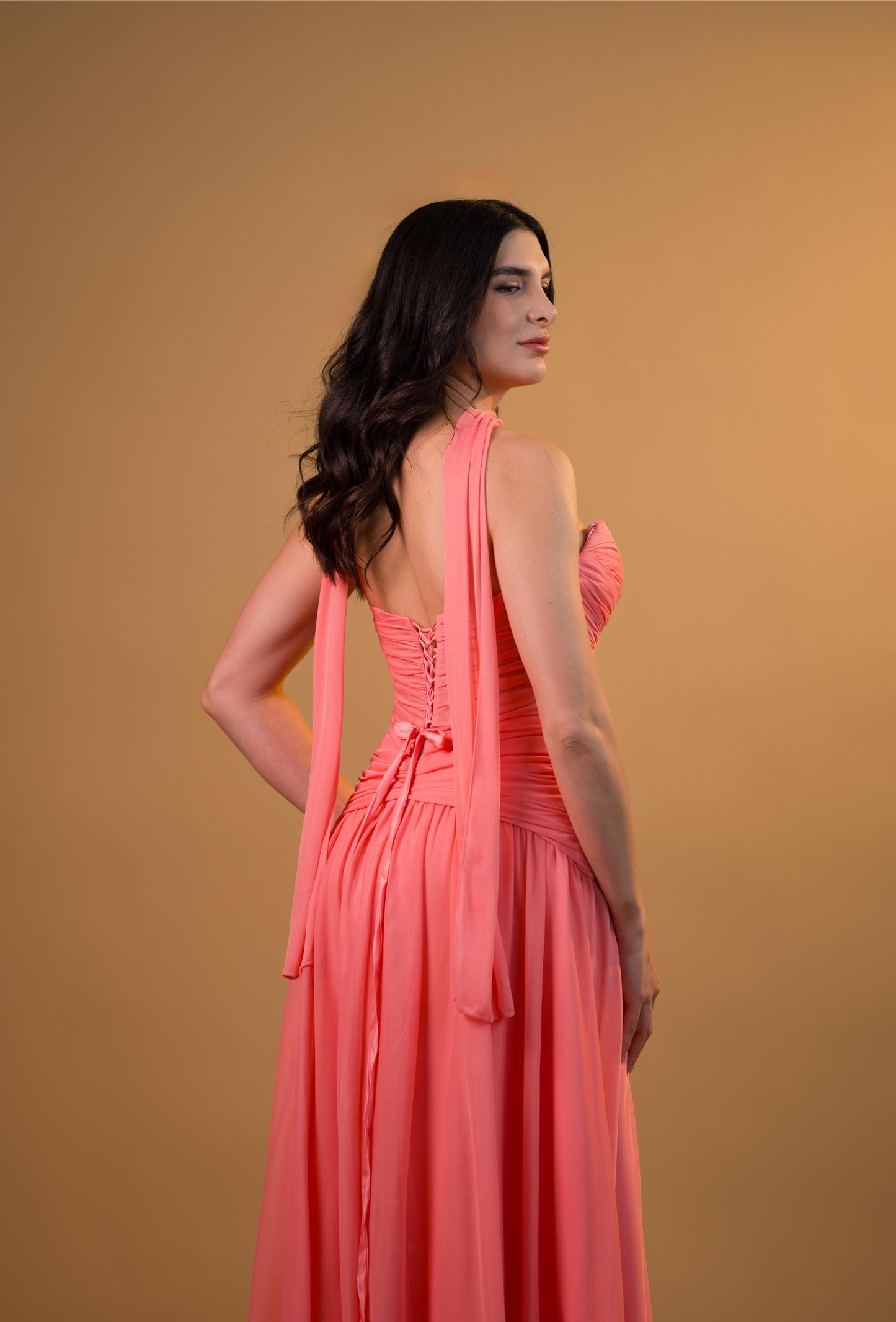 Coral Straple Pegado Abdomen Suelto En Falda Con Estola