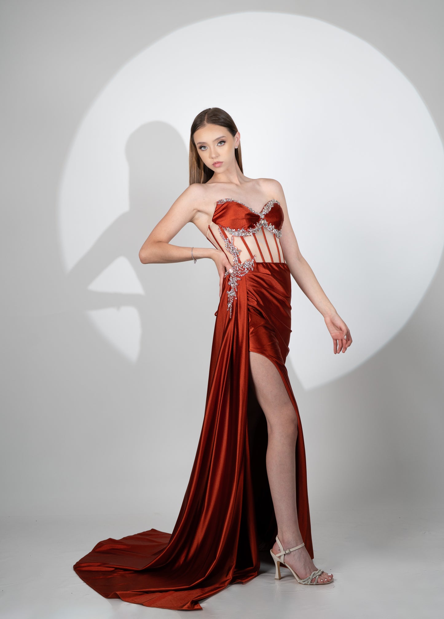 Vestido Straple Pedreria Plateada