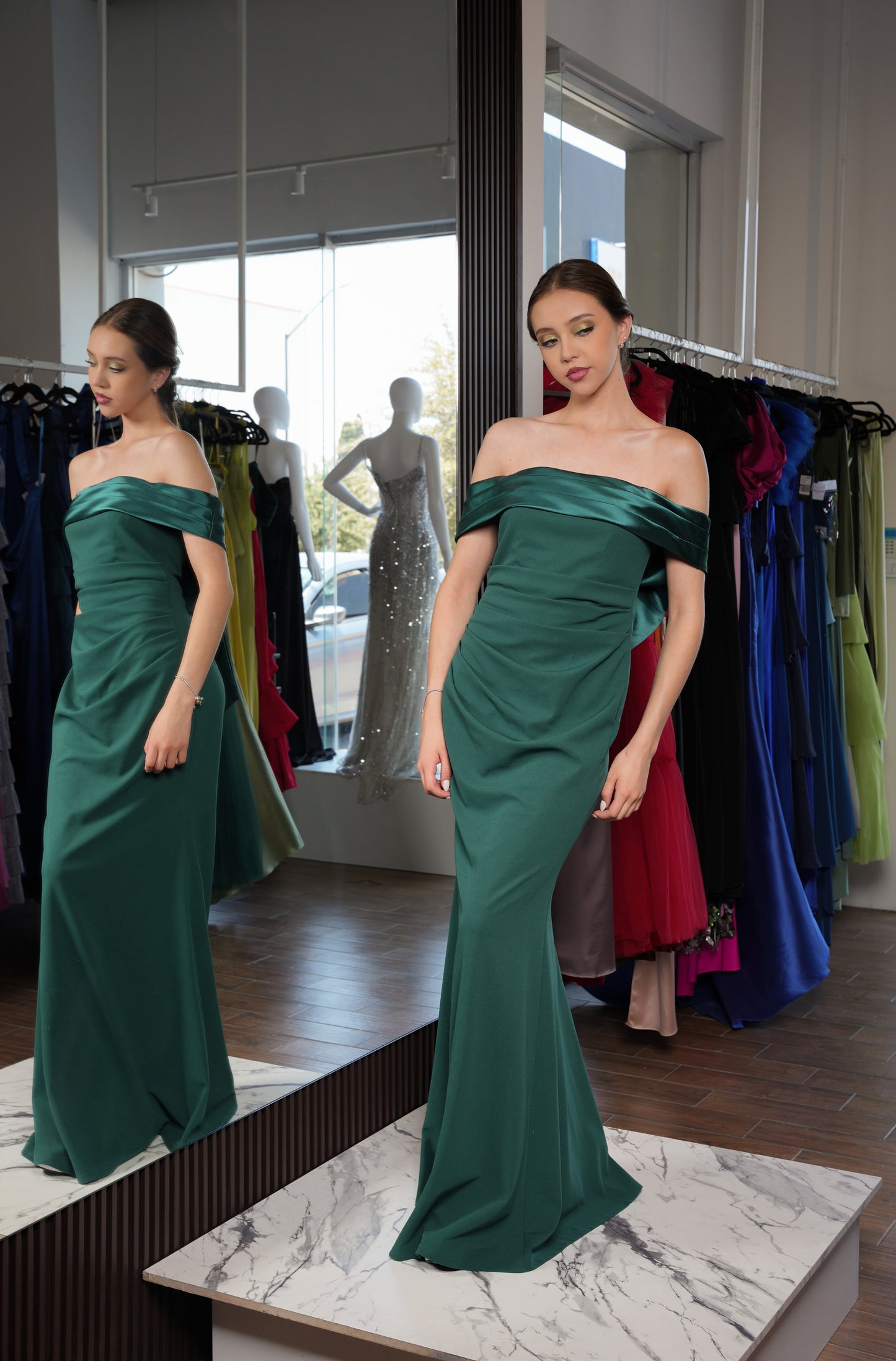 Vestido Liso Manga Caida Moño