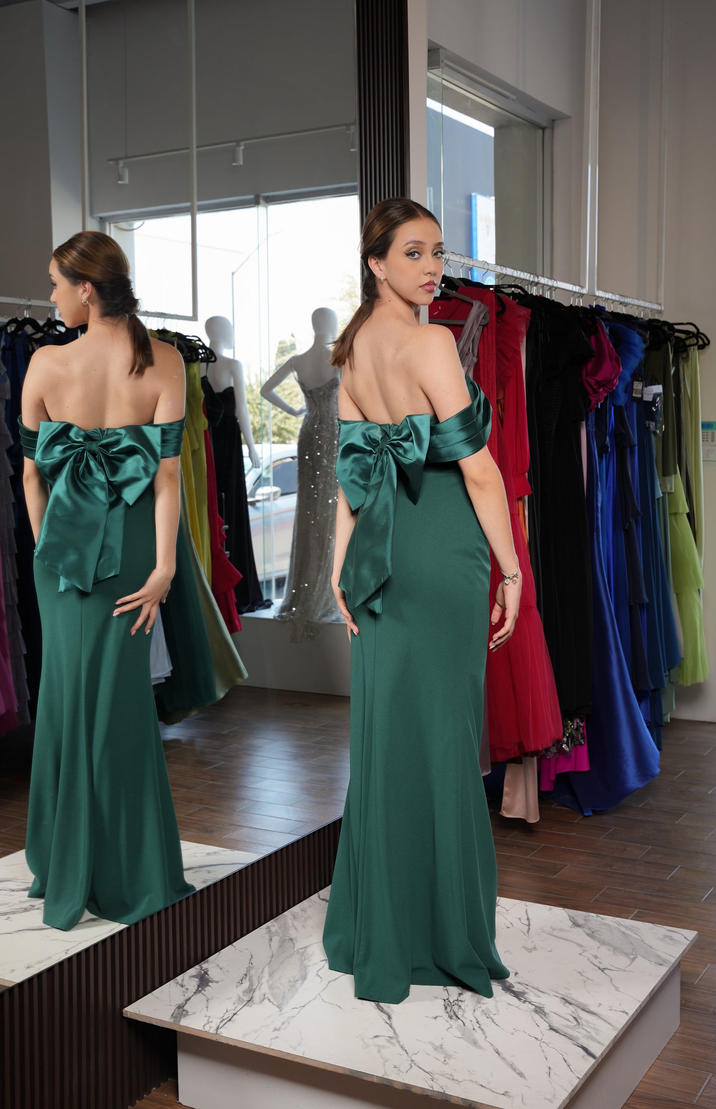 Vestido Liso Manga Caida Moño