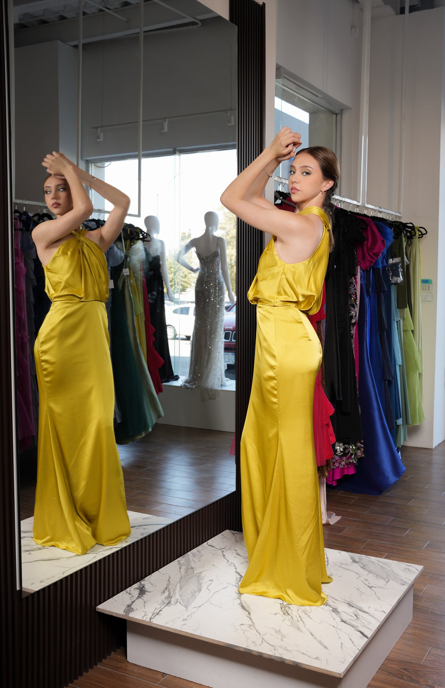 Vestido Amarillo Mostaza Satin Abdomen Cruzado