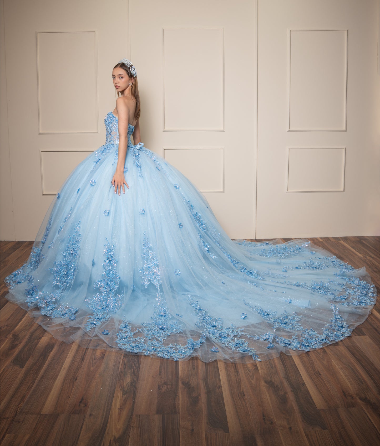 Vestido de XV Años Vestido Azul Cielo Lentejuela Tornasol Estraple