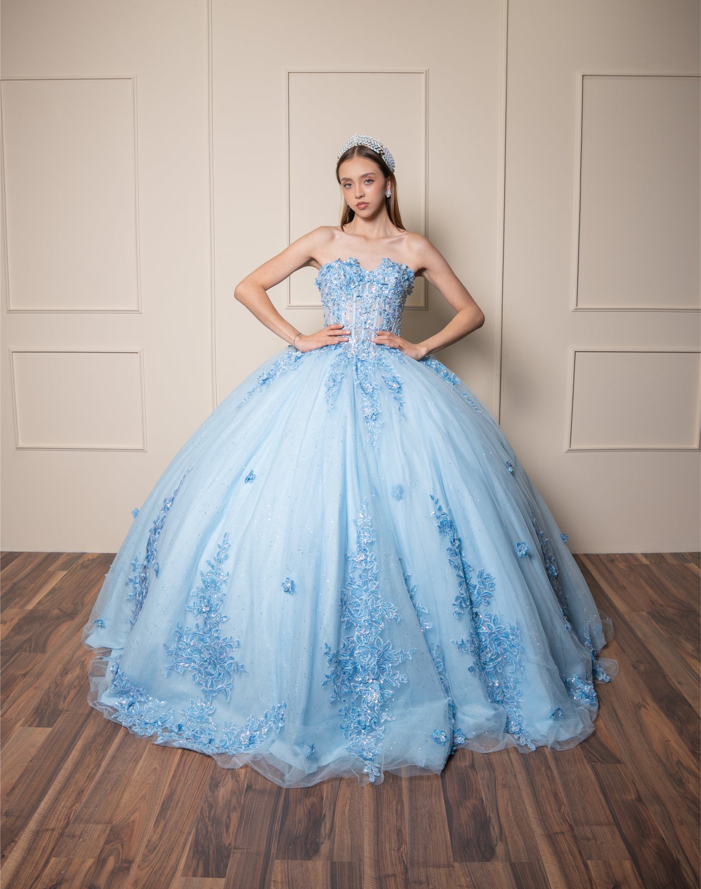 Vestido de XV Años Vestido Azul Cielo Lentejuela Tornasol Estraple