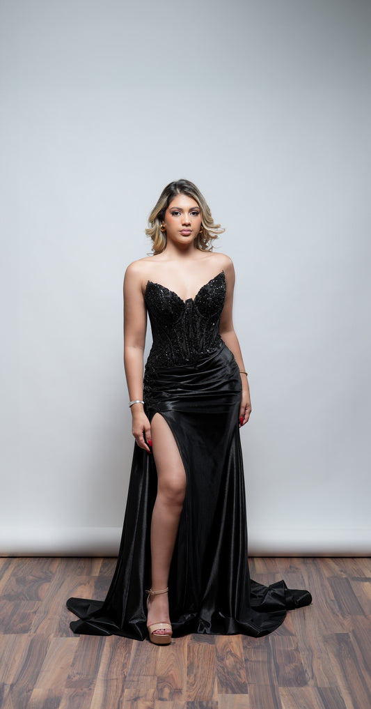Vestido Negro Satin Straple Con Estampado En Corset