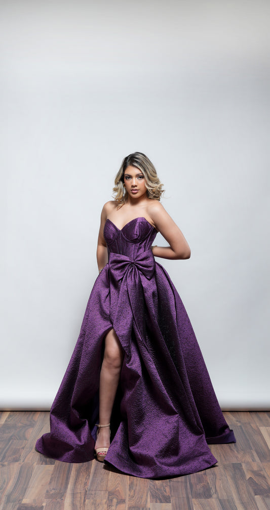 Vestido Morado Ampon Straple Con Moño Enfrente