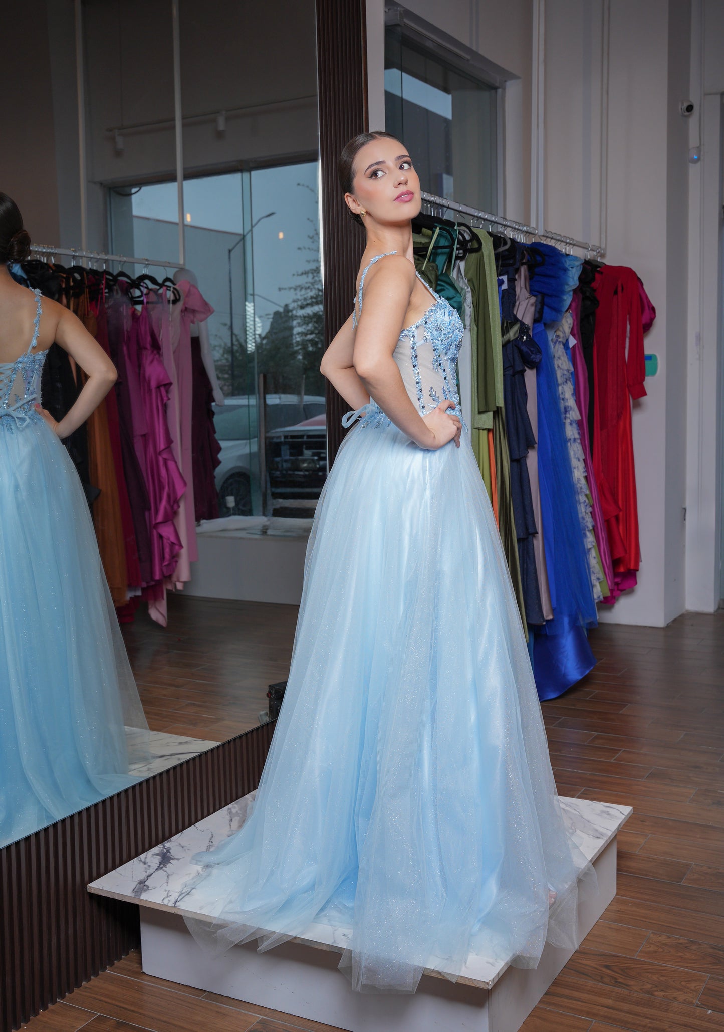 Vestido Cielo Corte Princesa Detalle en Abdomen