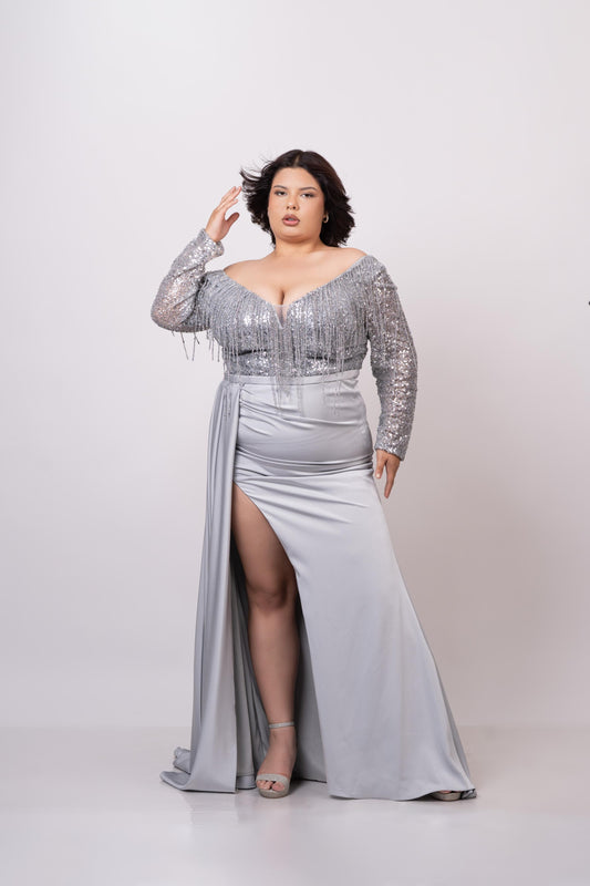 Vestido Plateado Manga Larga Piedras En Abdomen Y Liso