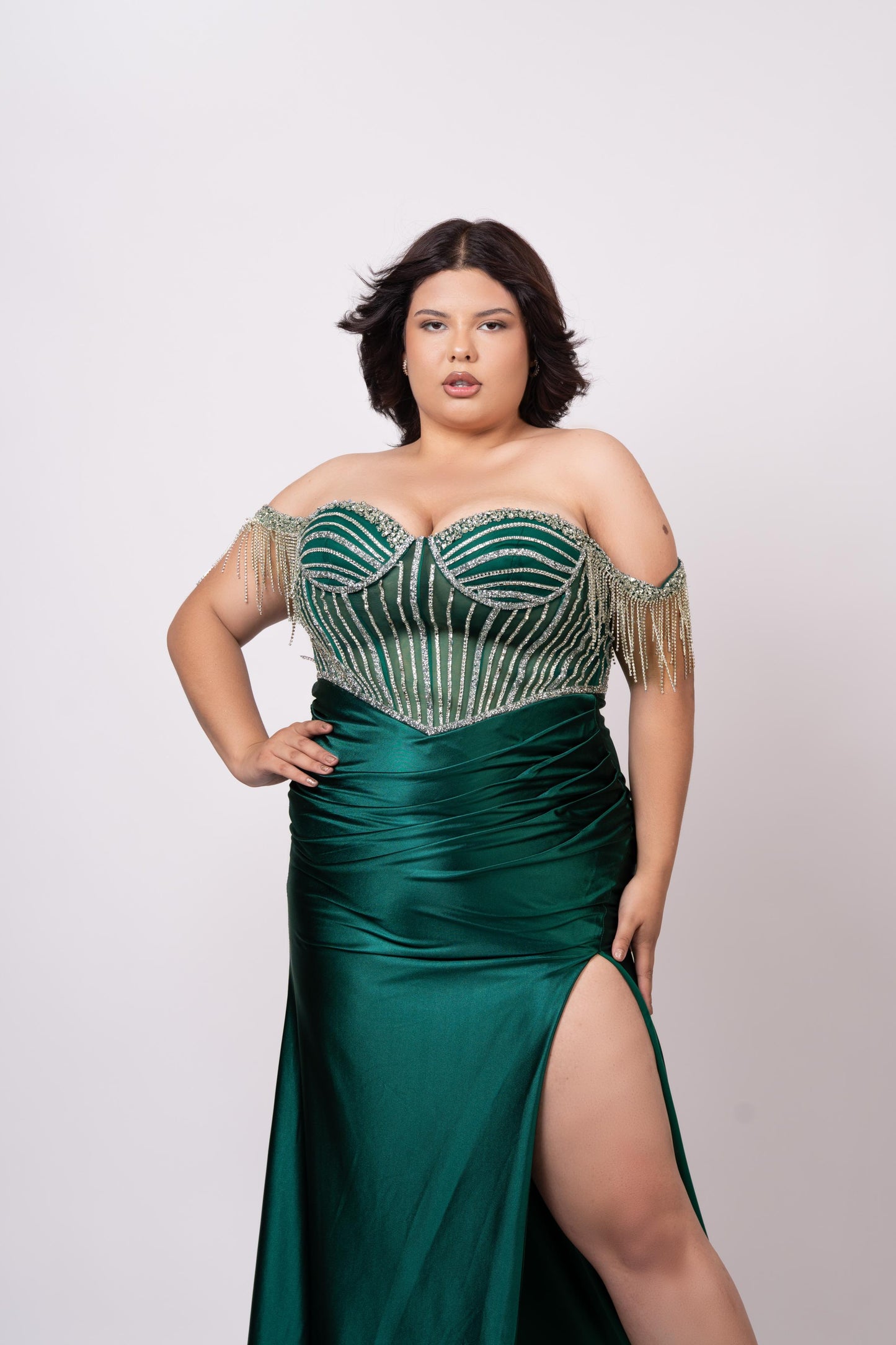 Vestido Verde Fancy Barillas Brillosas Falda Lisa