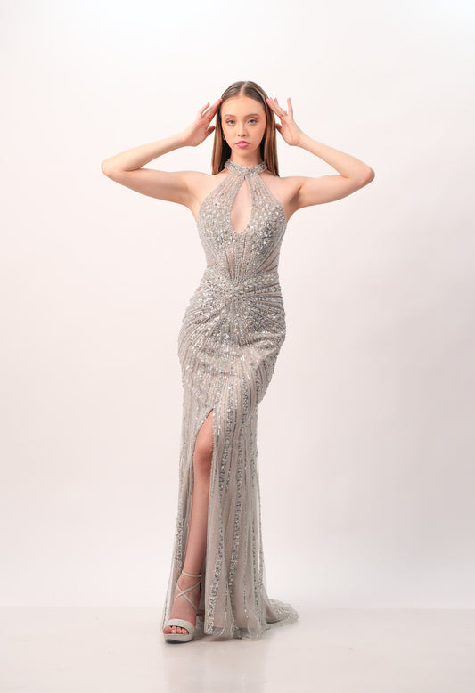 Vestido Plata Pedrería Cuello Halter con Escote