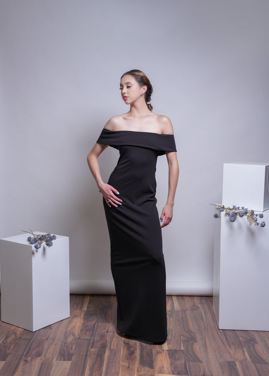 Vestido Negro Liso Manga Caida